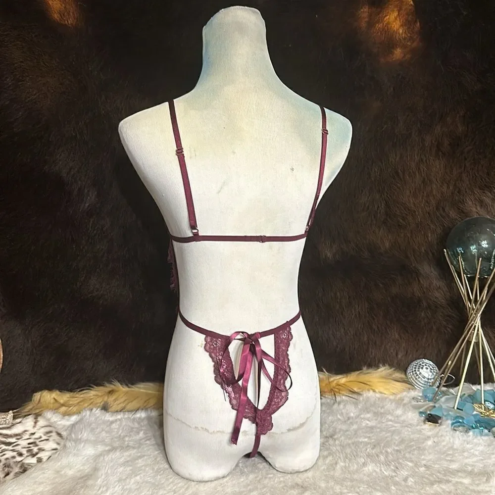 Victoria’s Secret lingerie M (2800)  NWOT